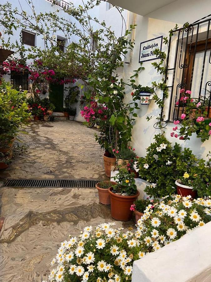 La Buganvilla De Juana Y Antonio กาซาเรส ภายนอก รูปภาพ